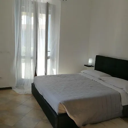 Annamaria Villa *